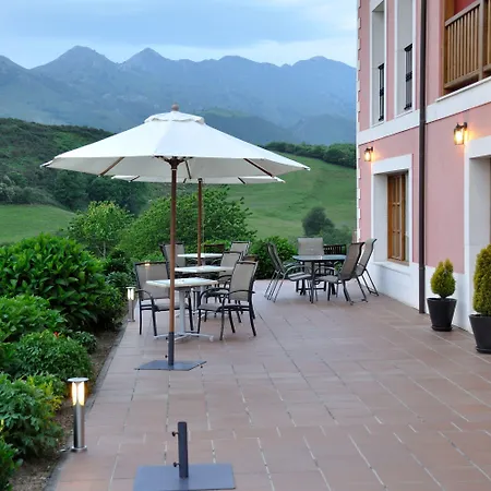 Puerta Del Oriente 호텔