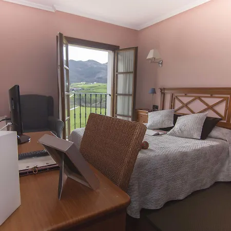 Puerta Del Oriente 호텔 3*