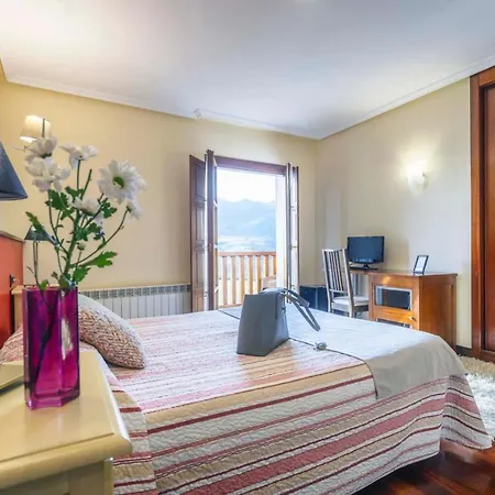 Puerta Del Oriente 3* Tresgrandas