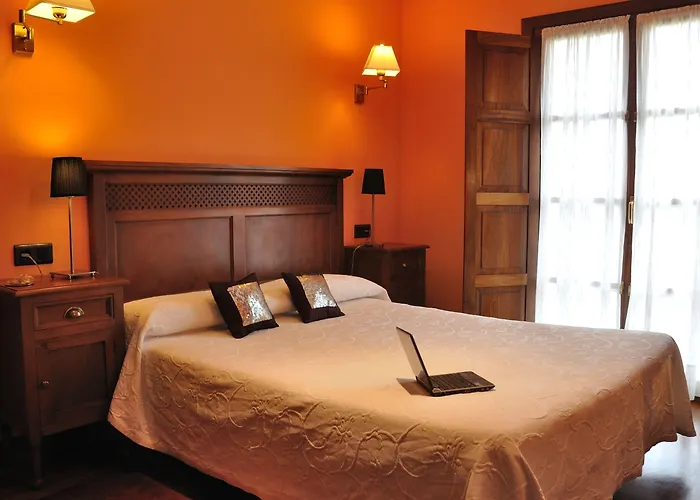 Hotel Puerta Del Oriente 3*