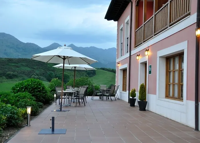 Hotel Puerta Del Oriente 3*