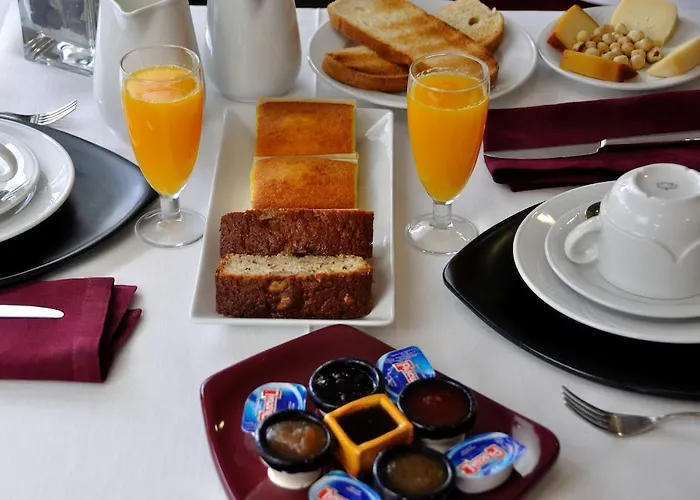 Puerta Del Oriente Hotel