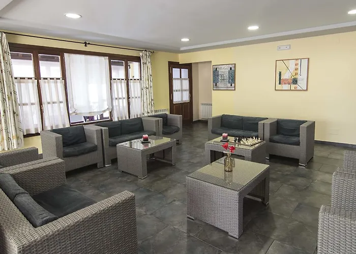 Puerta Del Oriente 3*