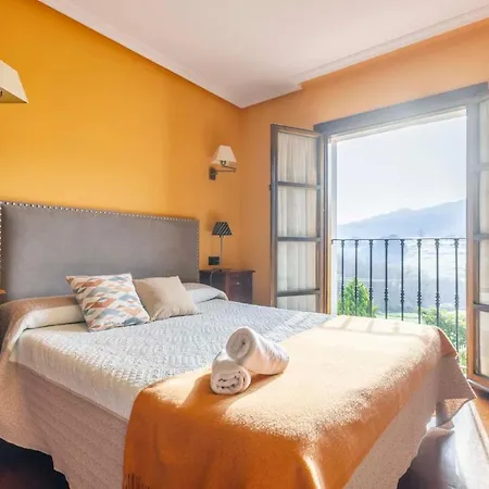 Hotel Puerta Del Oriente 3*