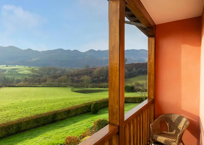 Hotel Puerta Del Oriente 3*